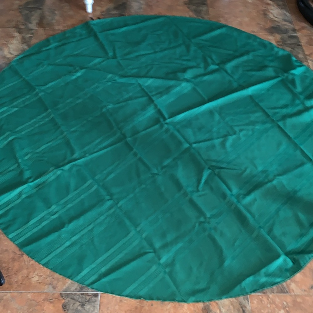 Vintage round evergreen tablecloth 68 inches